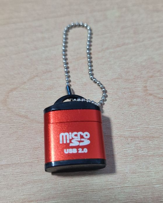 SanDisk Ultra microSD card 400GB + преходник към USB-A