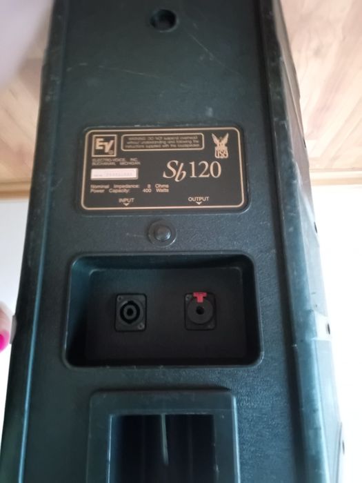 Electro-Voice -2x Xs200a + 1x sb120