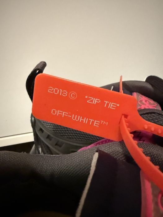 Off-White Odsy 1000 (negru)
