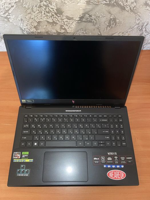 Acer Nitro v 15 почти новый