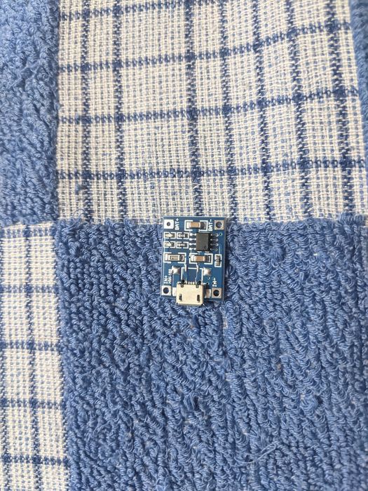 Модуль зарядки литиевых аккумуляторов на TP4056 без защиты micro USB