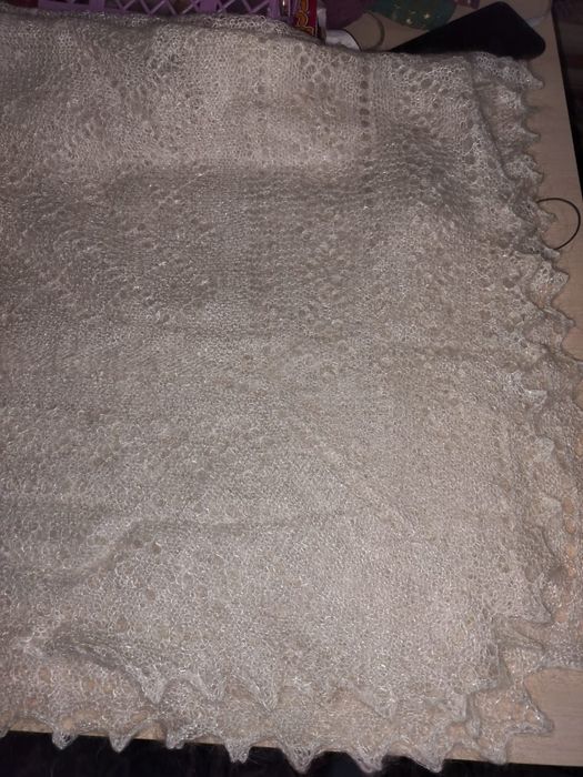 Оренбургский пуховый платок