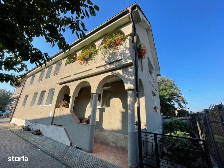 Casa individuala cu potential comercial , 400 mp,  Avram Iancu