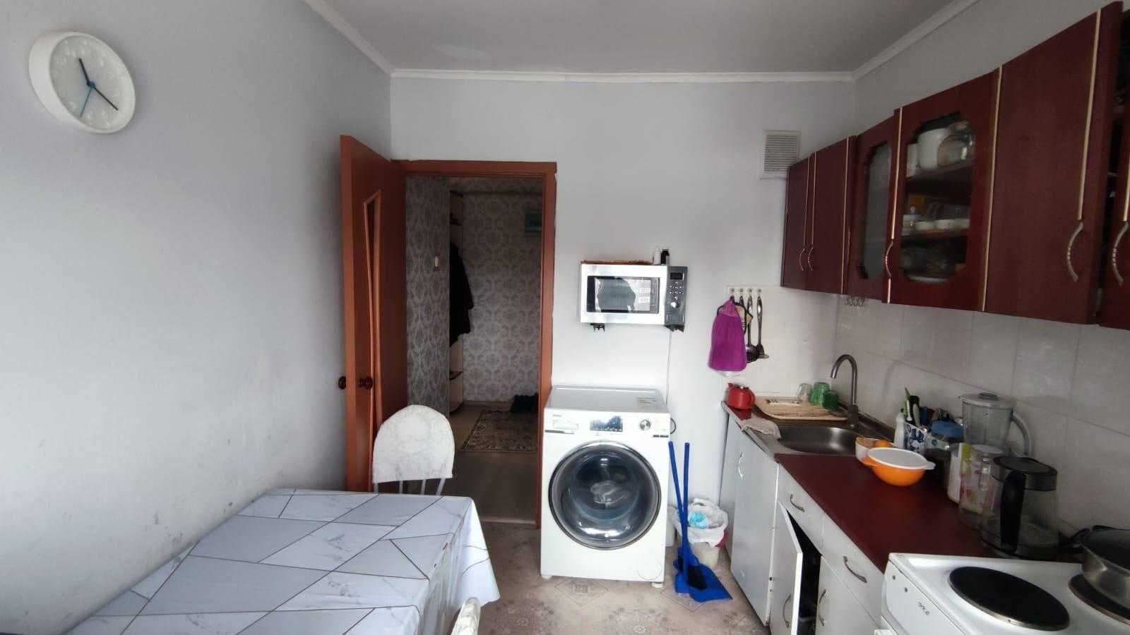 Продам 3х комн квартиру на 9 мкр 1 кубик