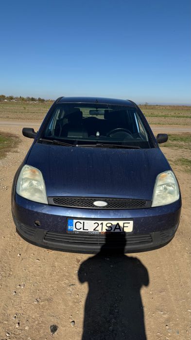 Vând Ford fiestă 2005 1000 euro Negociabil
