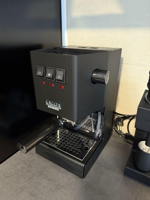 Pachet barista: Espressor Gaggia Classic PRO EVO Negru + VAria VS3