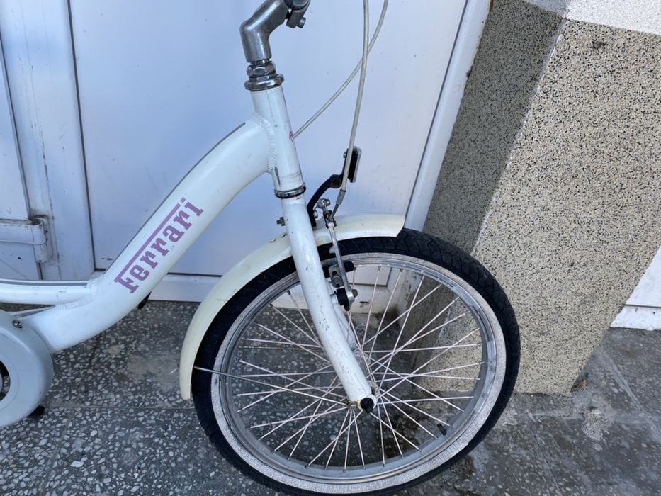 Продавам оригинално детско колело 20” Ferrari модел cx31