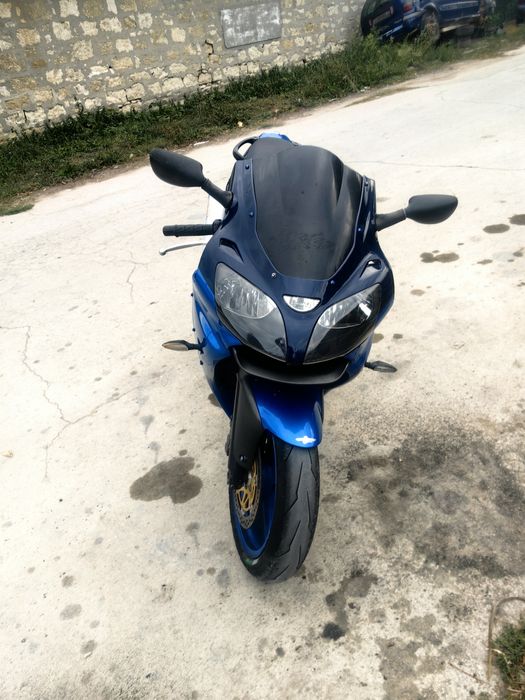 Продавам Kawasaki zx6r
