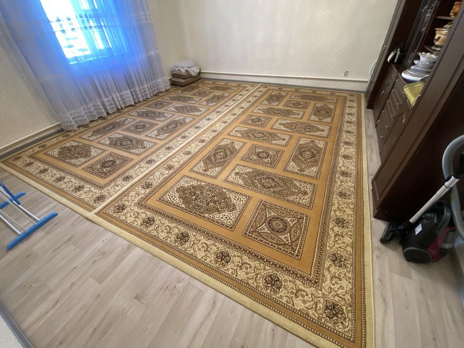 Продам турецкие ковры в хорошем состоянии