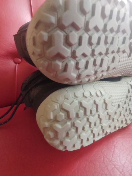 Ghete Vivobarefoot Tracker