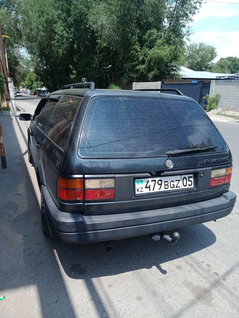 Продам пассат универсал 1.8