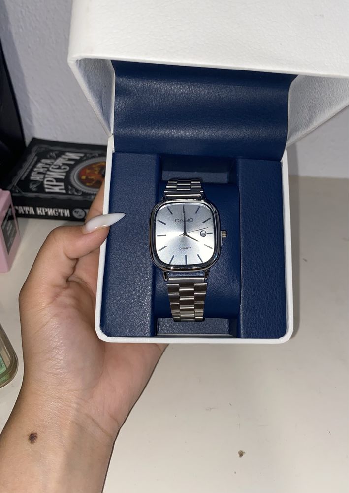Часы Casio новый