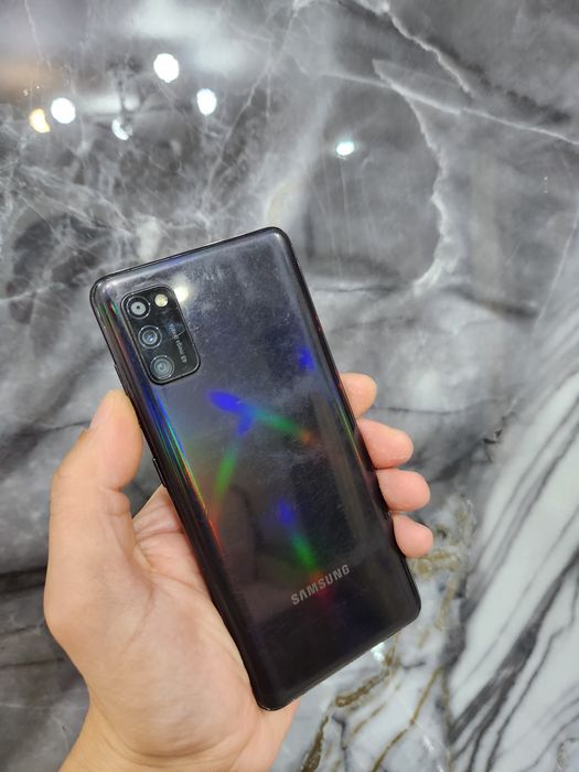 Продам смартфоны