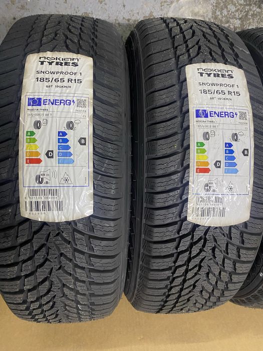 Jante roti iarna 15 Dacia Logan/Sandero/Stepway 185/65R15 Nokian NOI