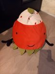 Плюшени играчки жираф и ягода