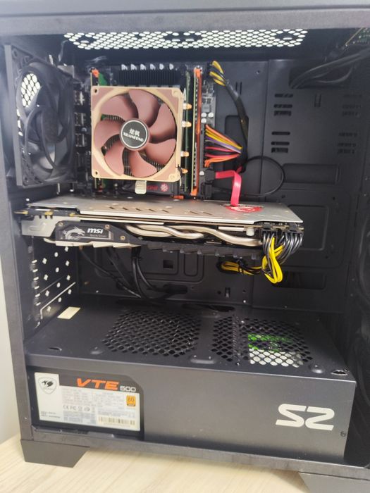 Titan Xeon S2 (14C/28T, 24GB DDR4, GTX 1070)