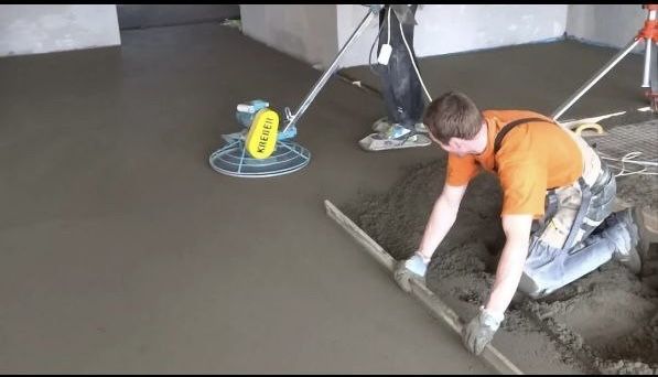 Полусухая стяжка suxoy styajka yarimquruq styajka pompa beton nasos