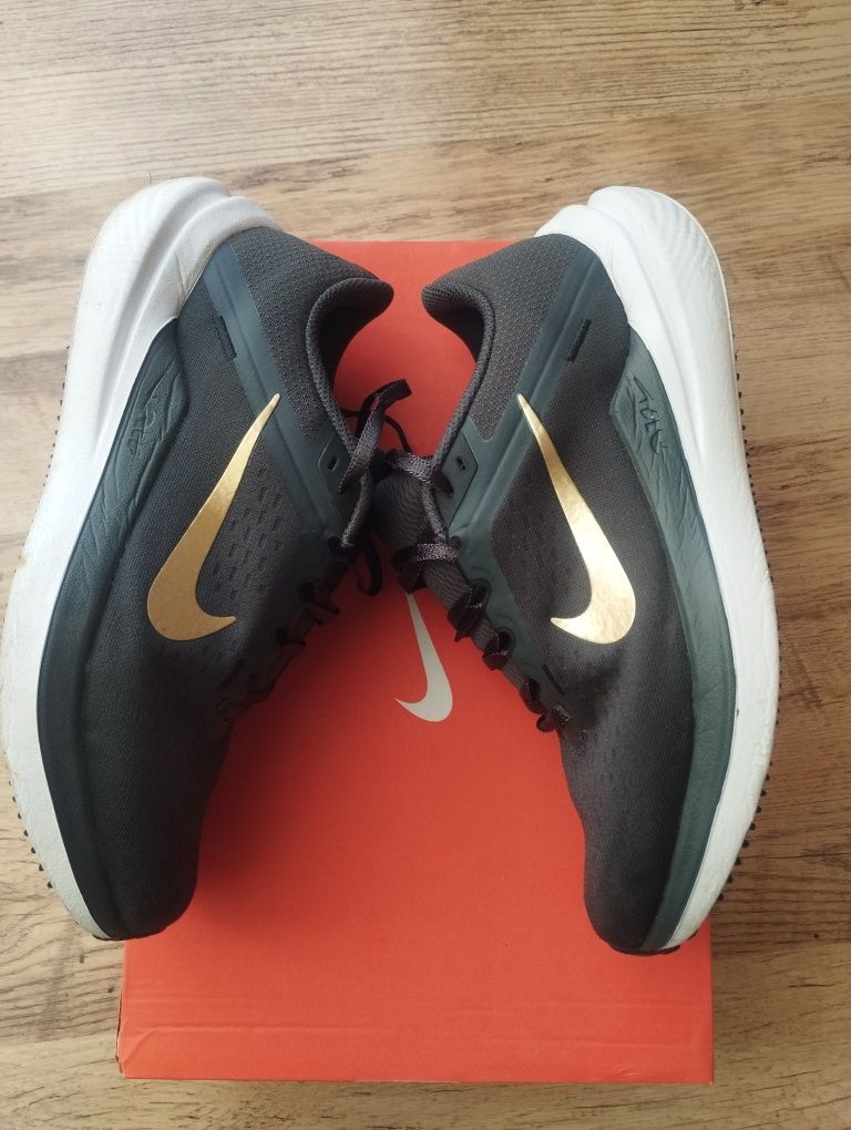 Nike W Air Winflo 10 - като нови 40 номер