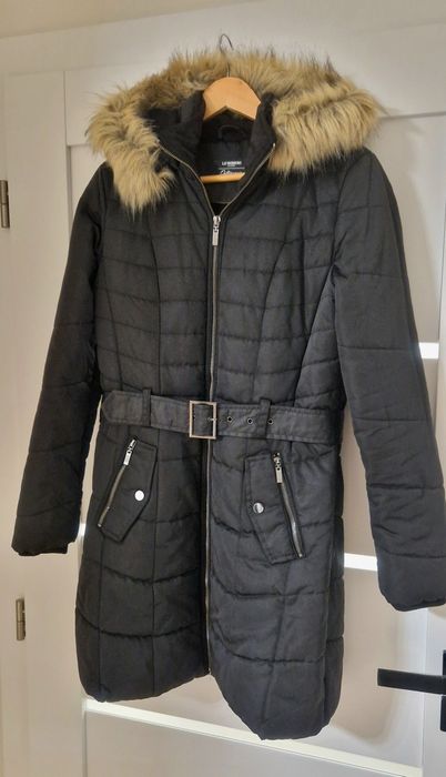 Дамско зимно  яке LC Waikiki, размер L
Размер: