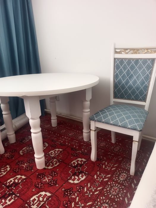 Продам стол и 6 стульев