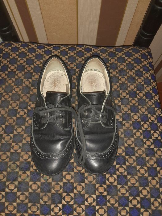 Продам обувь для мальчиков за 35.000 сум