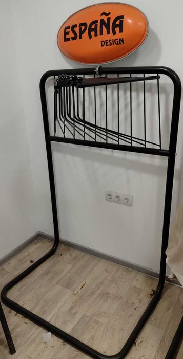 Търговско оборудване - стойки-щендери