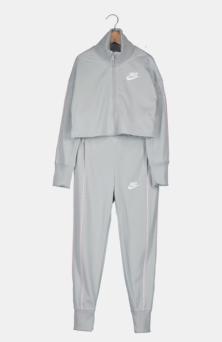 Оригинален спортен екип Nike размер 156 -166см