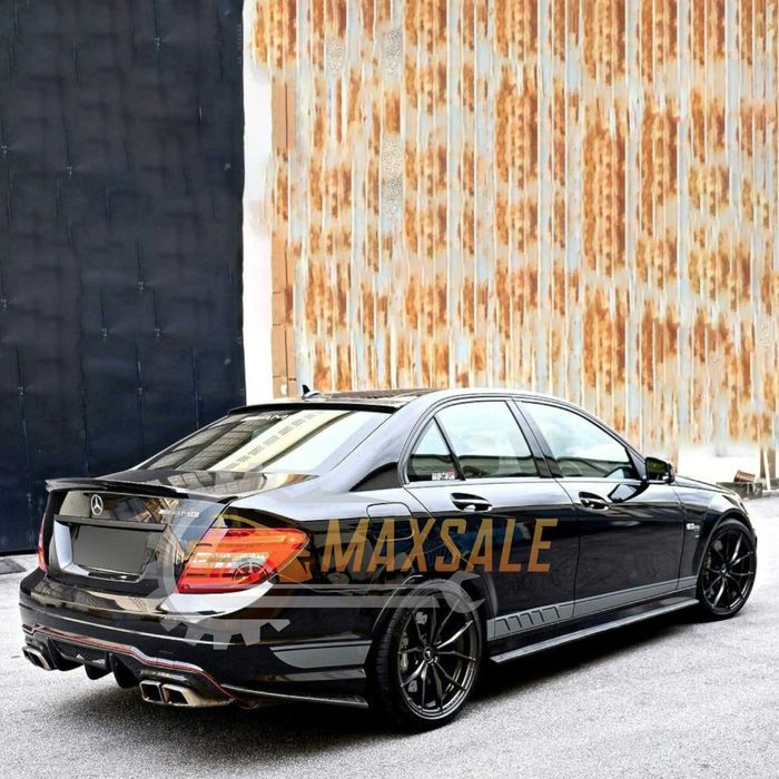 Спойлер за таван W204 Mercedes C class В204 черен гланц nowi tuning