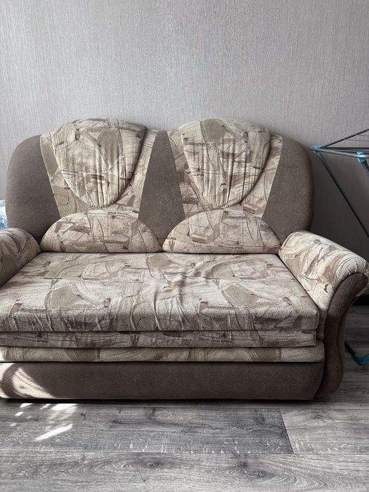 Продаю выдвижной диван