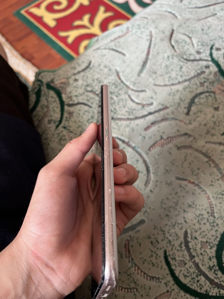 Продам Оппо а5 2020