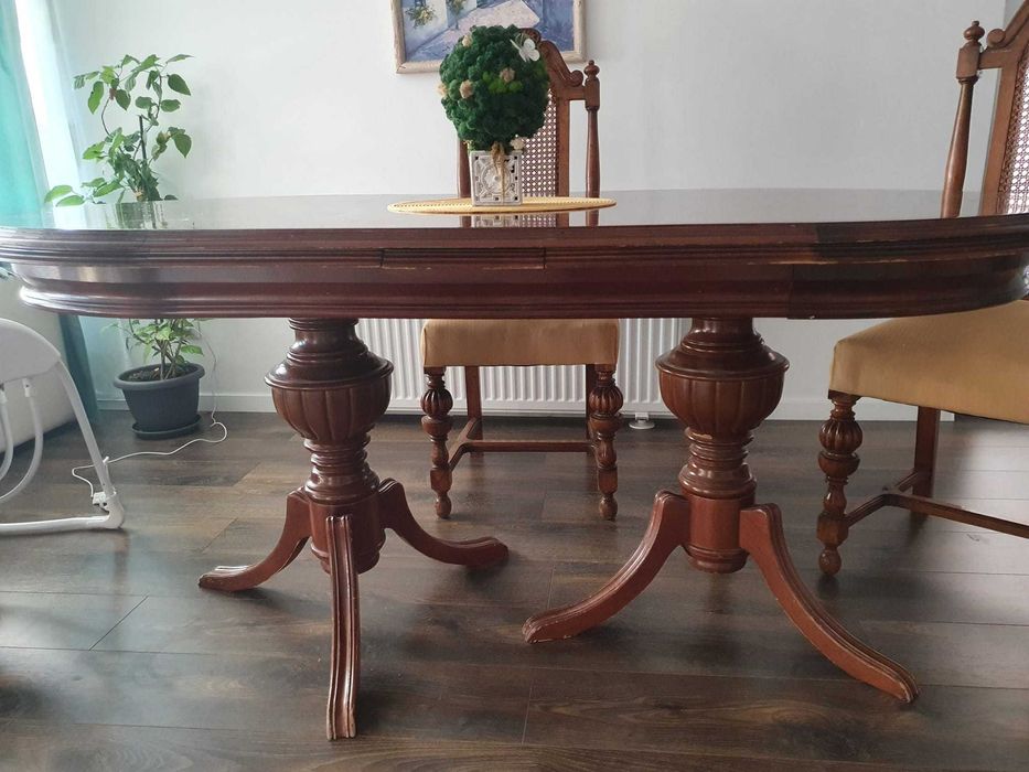 masa extensibila cu sase scaune