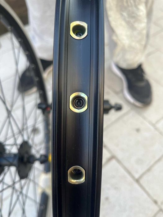 НОВИ КАПЛИ 26 (590-23mm) с Shimano главини