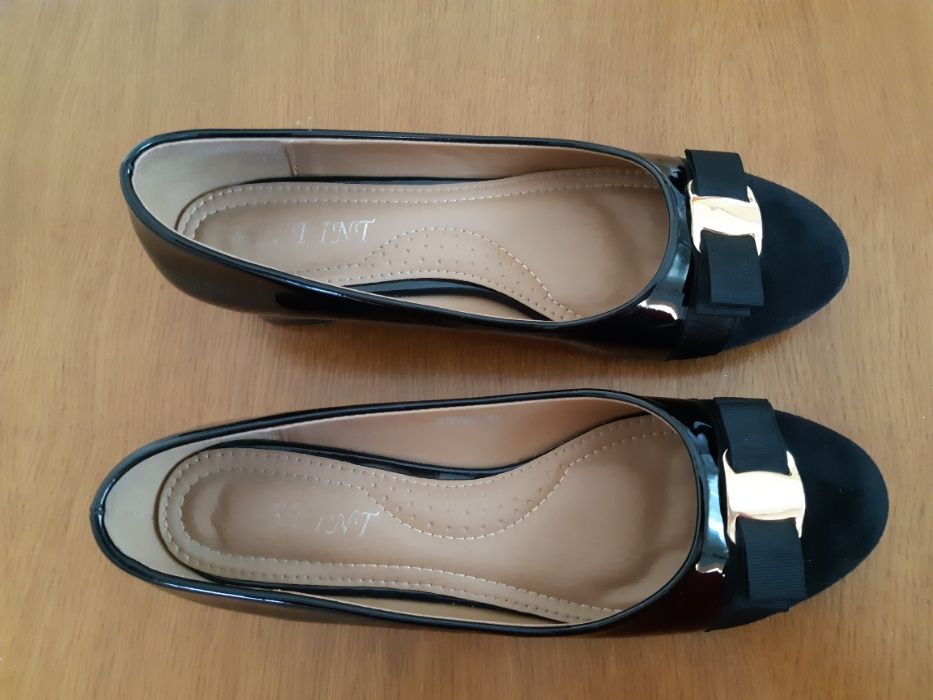 Pantofi negri, marimea 40