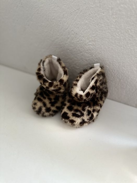 Лот Бебешки обувки за момиченце 0-6 месеца