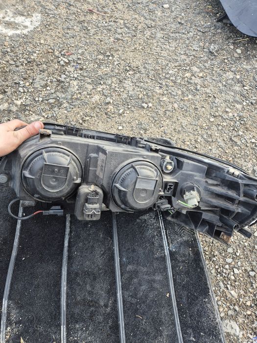 Оригинални Фарове за Волво В70 2001- 2006г