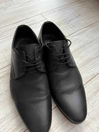 мъжки официални обувки