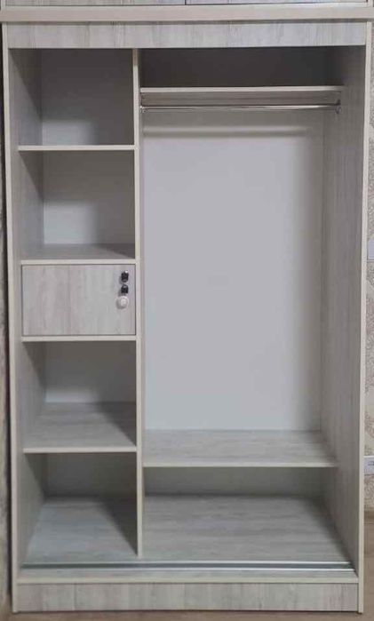 SHKAF shkaf shkap sotiladi(200×120×57)