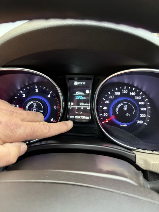 Hyundai santa fe 2.2 din 2015 diesel