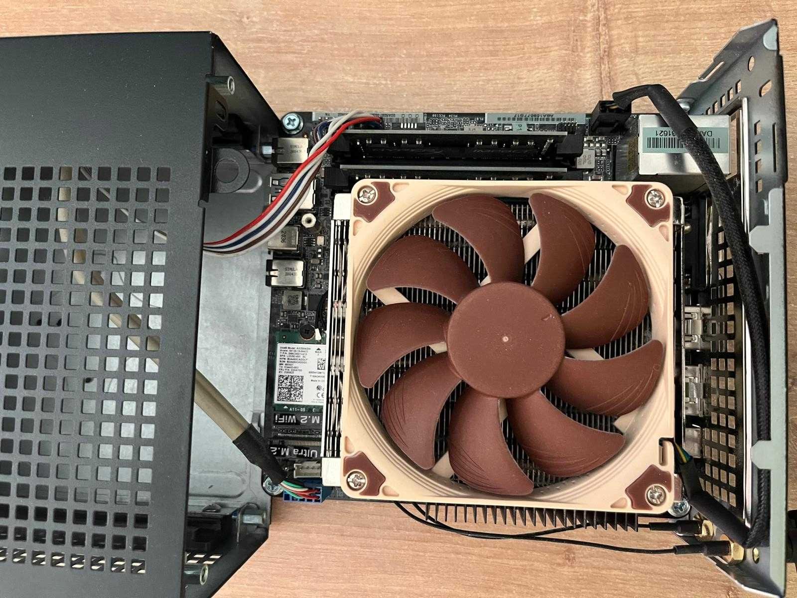 Mini PC ASRock DeskMini X300 AM4