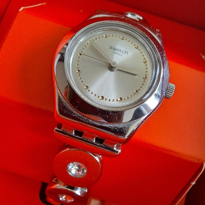Часовник Swatch - нов в оригиналната си опаковка