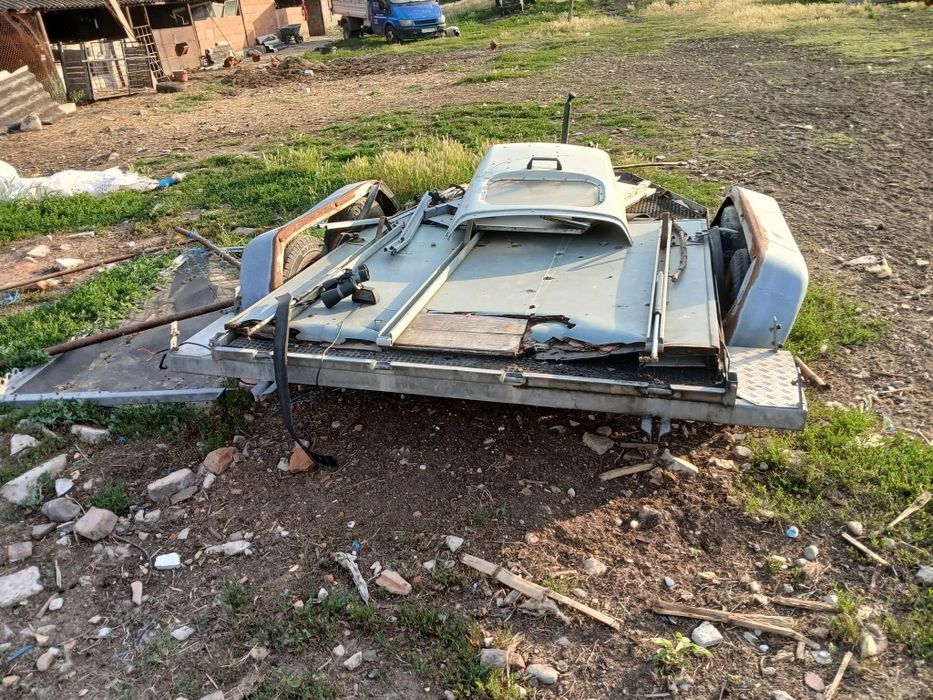 Vând  remorca pt animale