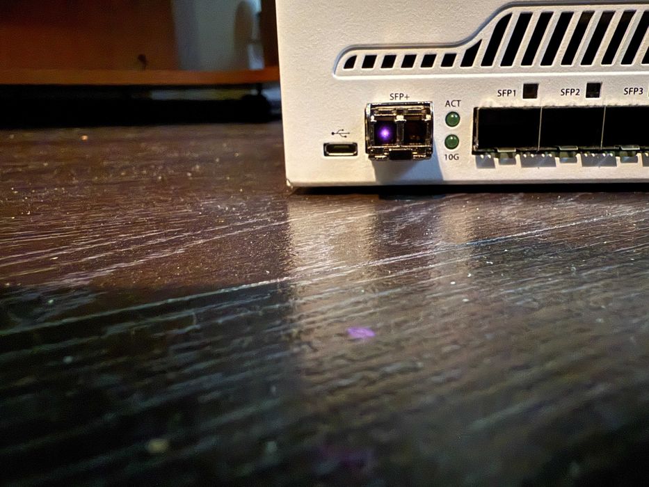 Mikrotik Cloud Core Router CCR 1016-12s-1s+ rm