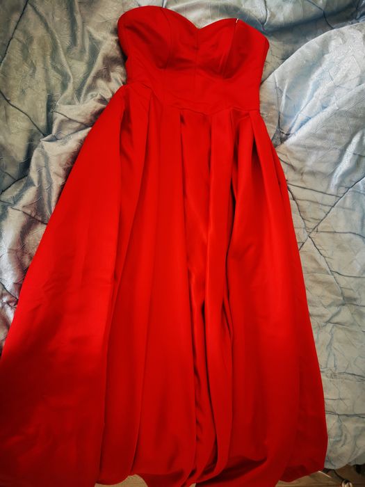 Rochie lunga roșie vânzare /închiriere