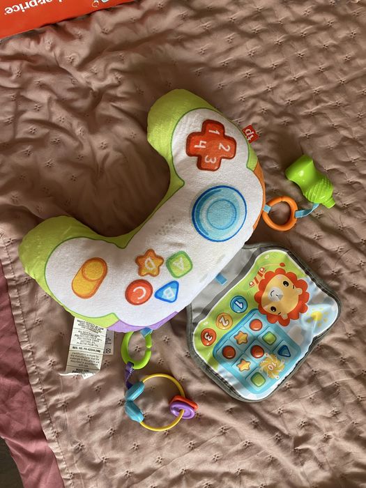 Интерактивна играчка Fisher Price - Възглавница със занимания