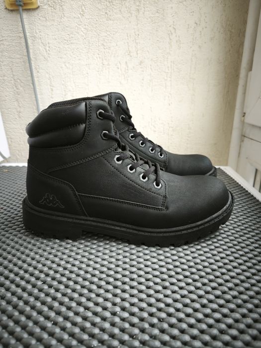 Продавам нови боти Kappa, 38 размер