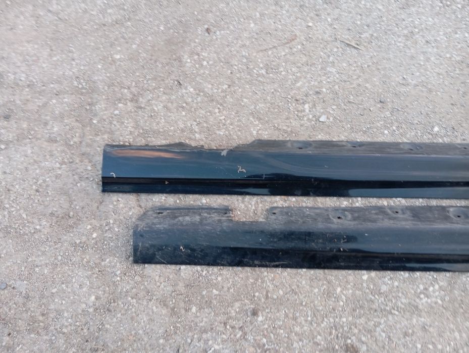 Продавам задна М броня и М прагове за Е46 комби