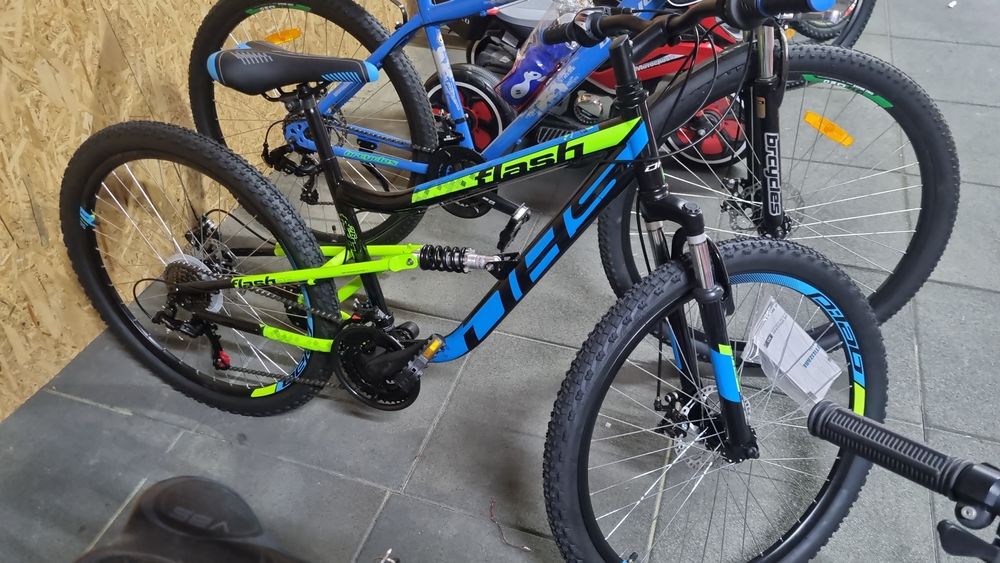 Bicicleta cadru full suspensie