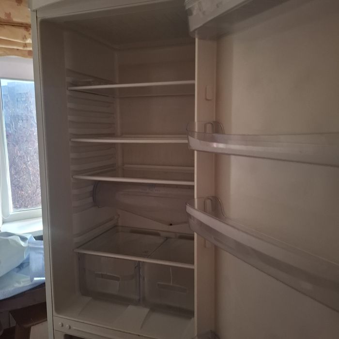 Холодильник продаю