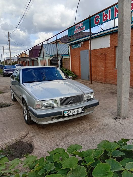 продаю машину вольво