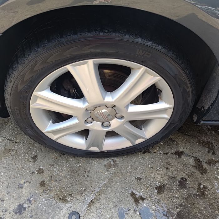 Vând Seat Leone  1.8 tsi